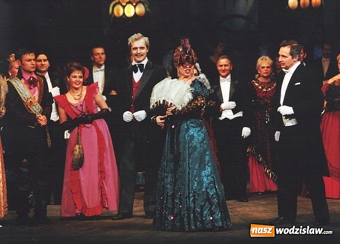 Zdjęcie w galerii na portalu naszwodzislaw.com: "Zemsta nietoperza" Johanna Straussa na deskach WCK wiadomości z regionu