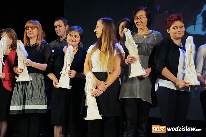 Zdjęcie w galerii na portalu naszwodzislaw.com: Podziękowano wolontariuszom Szlachetnej Paczki. Na gali pojawił się Michał Gasz wiadomości z regionu