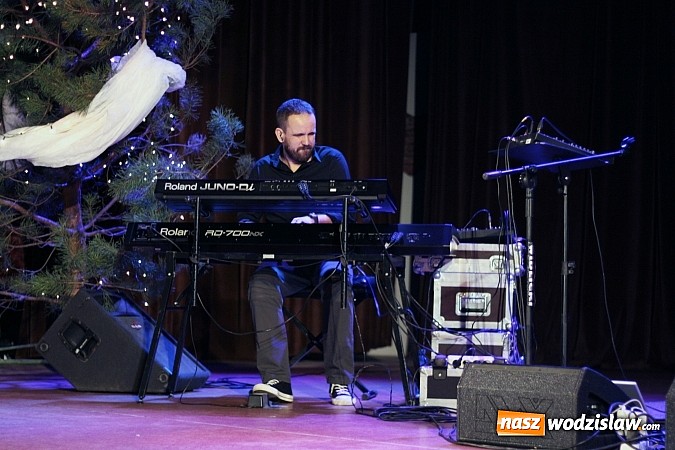 Zdjęcie w galerii na portalu naszwodzislaw.com: Podziękowano wolontariuszom Szlachetnej Paczki. Na gali pojawił się Michał Gasz wiadomości z regionu