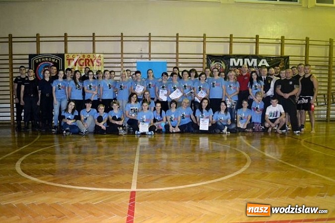 Zdjęcie w galerii na portalu naszwodzislaw.com: Kurs „Bezpieczna Kobieta” zakończony. W zajęciach wzięły udział 82 panie wiadomości z regionu