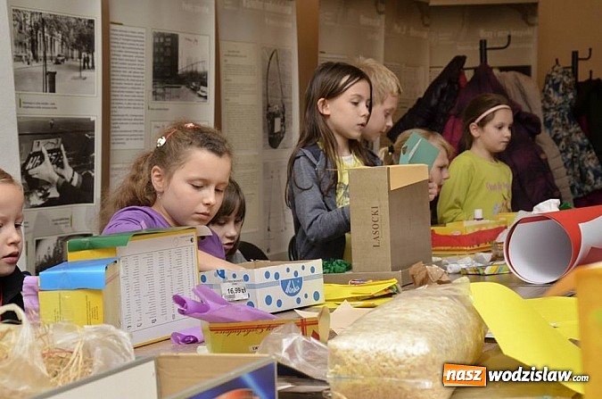 Zdjęcie w galerii na portalu naszwodzislaw.com: Warsztaty szopkarskie w wodzisławskim Muzeum wiadomości z regionu