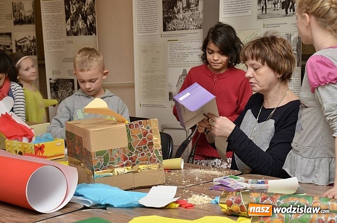 Zdjęcie w galerii na portalu naszwodzislaw.com: Warsztaty szopkarskie w wodzisławskim Muzeum wiadomości z regionu