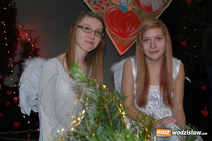 Zdjęcie w galerii na portalu naszwodzislaw.com:  Uczniowie Zespołu Szkół Ponadgimnazjalnych w Pszowie przedstawili wzruszające jasełka wiadomości z regionu