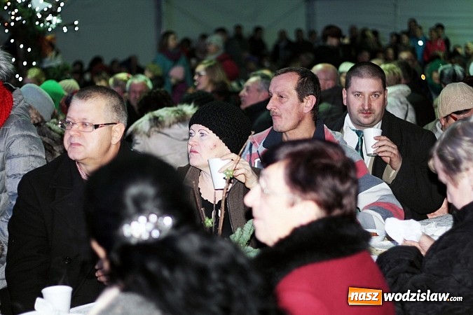 Zdjęcie w galerii na portalu naszwodzislaw.com:  Wodzisławianie po raz ósmy przełamali się opłatkiem wiadomości z regionu