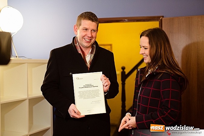 Zdjęcie w galerii na portalu naszwodzislaw.com: Piękne Anioły wyremontowały kolejny pokój. W pomoc zaangażowała się Steczkowska wiadomości z regionu