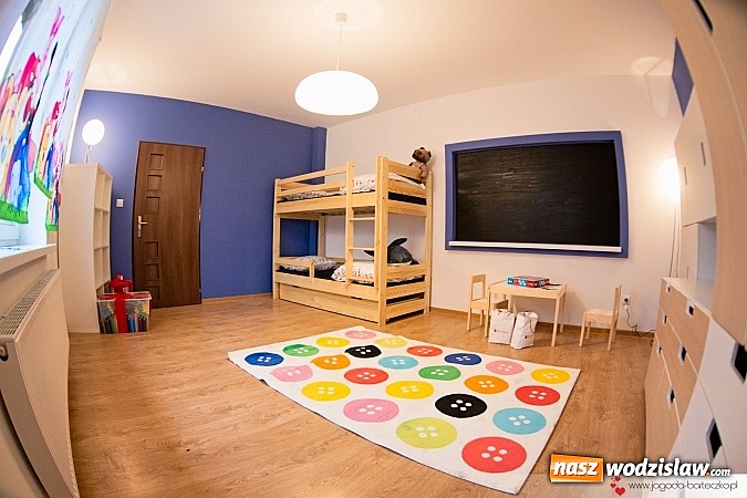 Zdjęcie w galerii na portalu naszwodzislaw.com: Piękne Anioły wyremontowały kolejny pokój. W pomoc zaangażowała się Steczkowska wiadomości z regionu