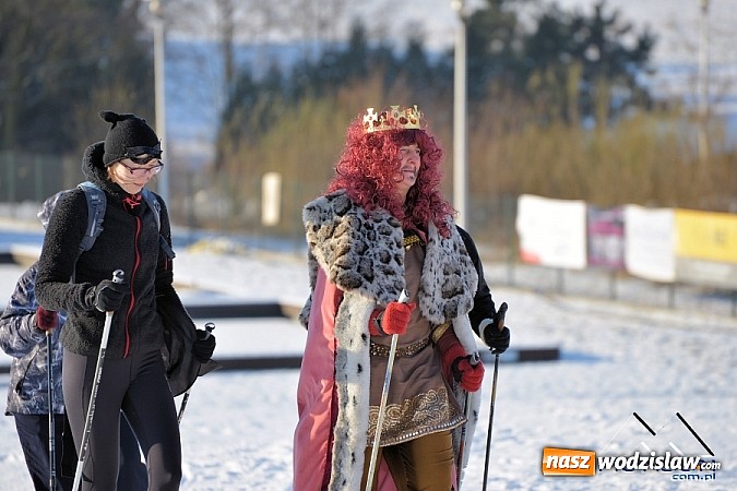 Zdjęcie w galerii na portalu naszwodzislaw.com: Przyjacielski Bieg Sylwestrowy z Klubem Forma za nami. Na starcie stanęło ponad 80. zawodników wiadomości z regionu