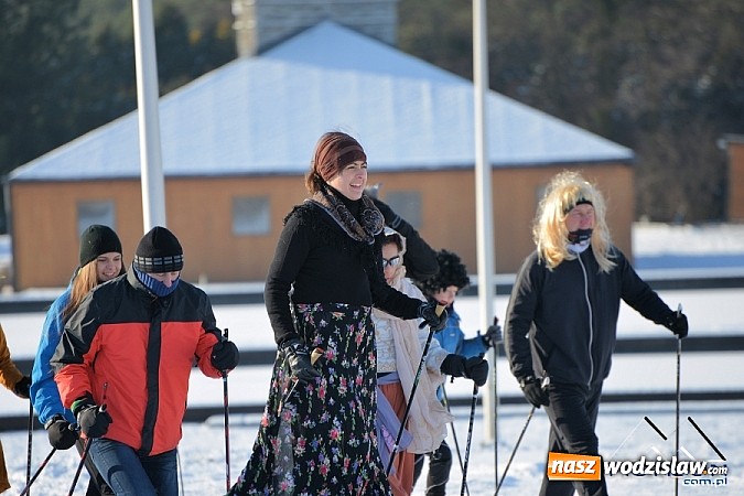 Zdjęcie w galerii na portalu naszwodzislaw.com: Przyjacielski Bieg Sylwestrowy z Klubem Forma za nami. Na starcie stanęło ponad 80. zawodników wiadomości z regionu