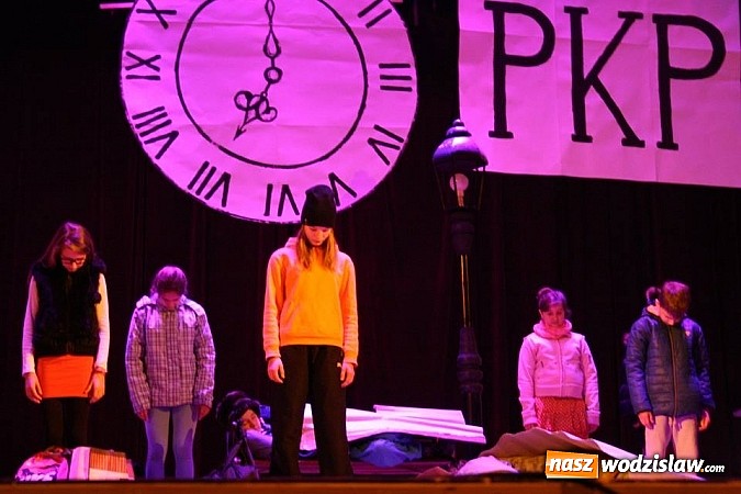 Zdjęcie w galerii na portalu naszwodzislaw.com: XVII Miejski Festiwal Widowisk Jasełkowych  wiadomości z regionu