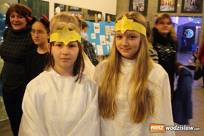 Zdjęcie w galerii na portalu naszwodzislaw.com: XVII Miejski Festiwal Widowisk Jasełkowych  wiadomości z regionu