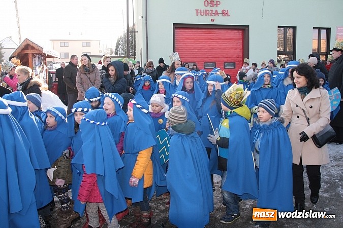 Zdjęcie w galerii na portalu naszwodzislaw.com: Orszak Trzech Króli przeszedł przez Turzę Śląską wiadomości z regionu