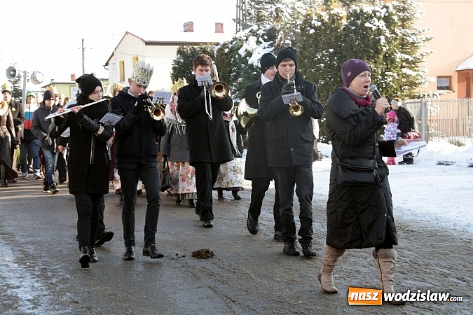 Zdjęcie w galerii na portalu naszwodzislaw.com: Orszak Trzech Króli przeszedł przez Turzę Śląską wiadomości z regionu