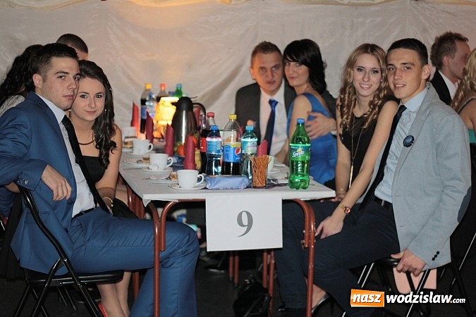 Zdjęcie w galerii na portalu naszwodzislaw.com: Bal maturalny wodzisławskiego ekonomika wiadomości z regionu