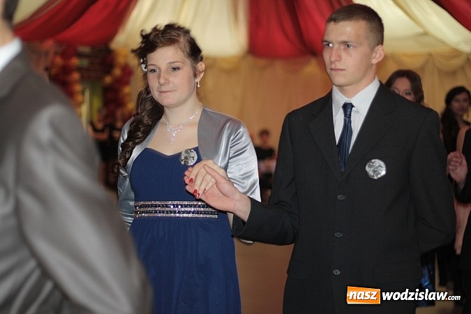 Zdjęcie w galerii na portalu naszwodzislaw.com: Bal maturalny wodzisławskiego ekonomika wiadomości z regionu