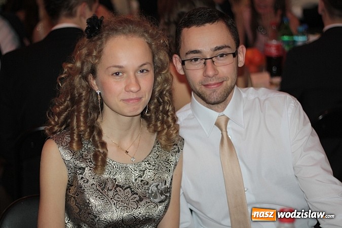 Zdjęcie w galerii na portalu naszwodzislaw.com: Bal maturalny wodzisławskiego ekonomika wiadomości z regionu