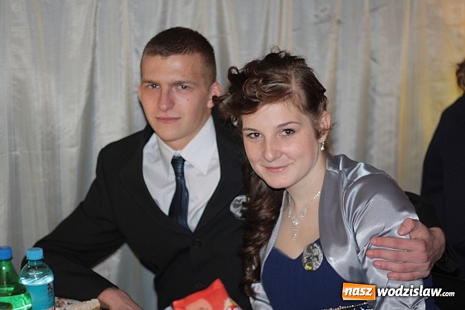 Zdjęcie w galerii na portalu naszwodzislaw.com: Bal maturalny wodzisławskiego ekonomika wiadomości z regionu