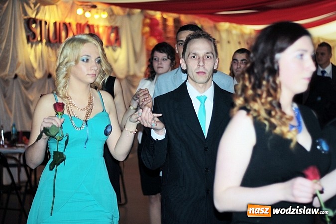 Zdjęcie w galerii na portalu naszwodzislaw.com: Bal maturalny wodzisławskiego ekonomika wiadomości z regionu