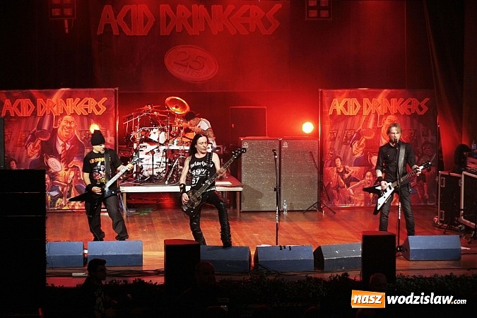 Zdjęcie w galerii na portalu naszwodzislaw.com: Niesamowity koncert zespołu Acid Drinkers w Pszowie wiadomości z regionu