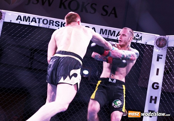 Zdjęcie w galerii na portalu naszwodzislaw.com: Gala MMA odbyła się w radlińskiej hali MOSiR  wiadomości z regionu