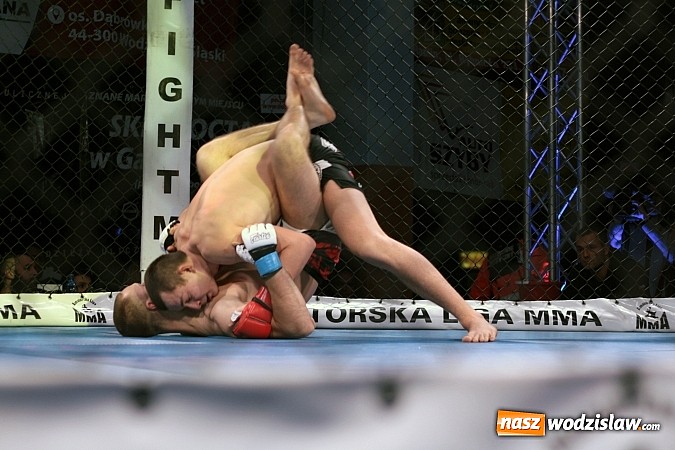 Zdjęcie w galerii na portalu naszwodzislaw.com: Gala MMA odbyła się w radlińskiej hali MOSiR  wiadomości z regionu