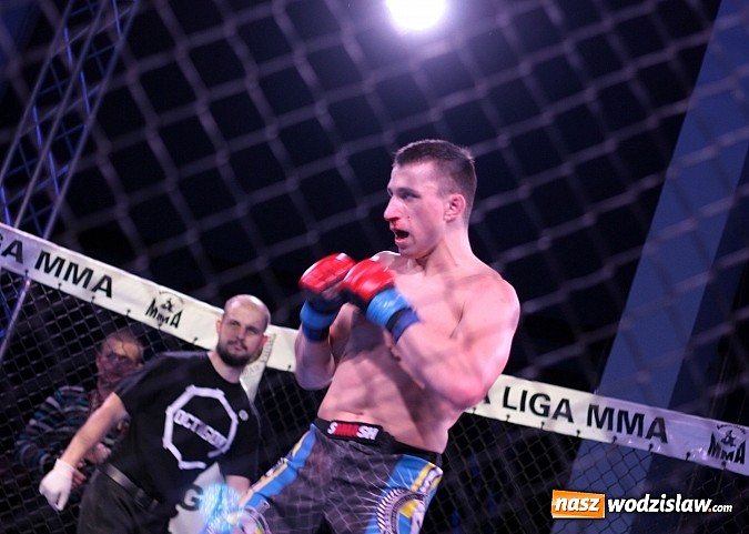 Zdjęcie w galerii na portalu naszwodzislaw.com: Gala MMA odbyła się w radlińskiej hali MOSiR  wiadomości z regionu