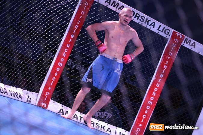 Zdjęcie w galerii na portalu naszwodzislaw.com: Gala MMA odbyła się w radlińskiej hali MOSiR  wiadomości z regionu