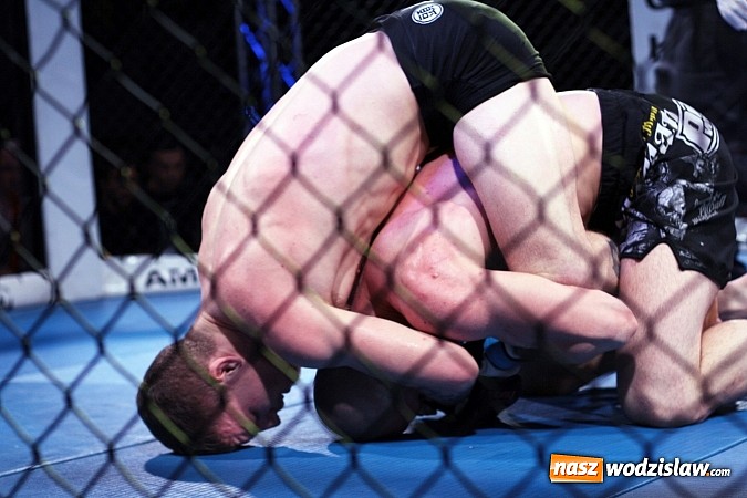 Zdjęcie w galerii na portalu naszwodzislaw.com: Gala MMA odbyła się w radlińskiej hali MOSiR  wiadomości z regionu