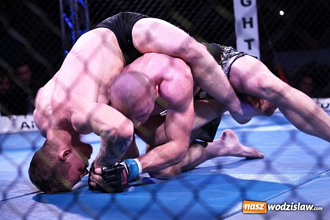 Zdjęcie w galerii na portalu naszwodzislaw.com: Gala MMA odbyła się w radlińskiej hali MOSiR  wiadomości z regionu