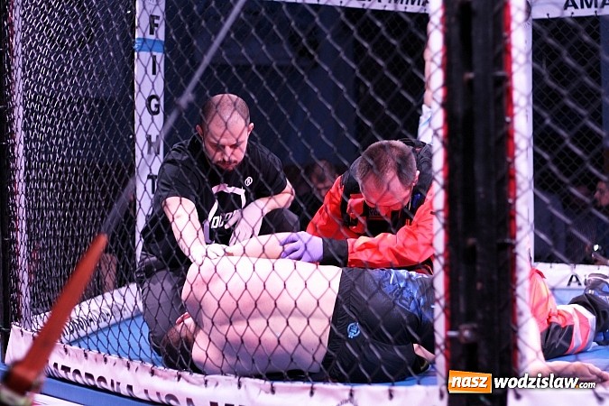 Zdjęcie w galerii na portalu naszwodzislaw.com: Gala MMA odbyła się w radlińskiej hali MOSiR  wiadomości z regionu