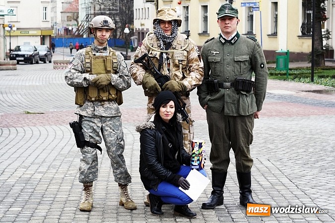 Zdjęcie w galerii na portalu naszwodzislaw.com: Wolontariusze WOŚP opanowali Wodzisław wiadomości z regionu