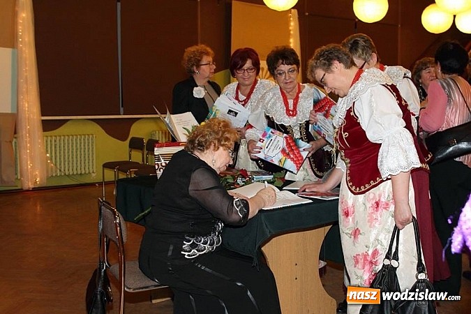 Zdjęcie w galerii na portalu naszwodzislaw.com: Wydano tom z twórczością Ireny Sauer z Turzy Śląskiej wiadomości z regionu