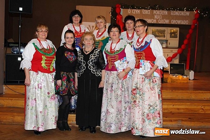 Zdjęcie w galerii na portalu naszwodzislaw.com: Wydano tom z twórczością Ireny Sauer z Turzy Śląskiej wiadomości z regionu