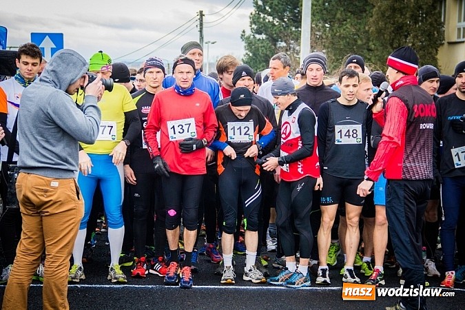 Zdjęcie w galerii na portalu naszwodzislaw.com: Rekordowy bieg Eko-Cross po Ziemi Pietrowickiej wiadomości z regionu