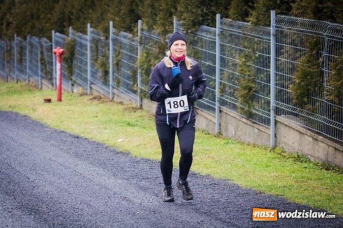 Zdjęcie w galerii na portalu naszwodzislaw.com: Rekordowy bieg Eko-Cross po Ziemi Pietrowickiej wiadomości z regionu