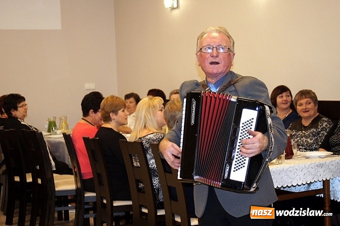 Zdjęcie w galerii na portalu naszwodzislaw.com: Kolędowanie Koła Gospodyń Wiejskich w Mszanie  wiadomości z regionu