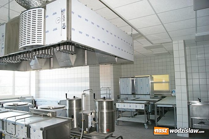 Zdjęcie w galerii na portalu naszwodzislaw.com: Kompleks Szkolno-Przedszkolny na Głożynach rośnie w oczach  wiadomości z regionu