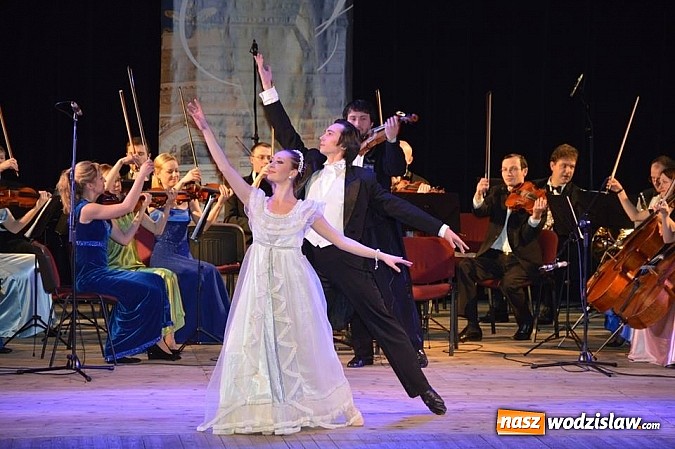 Zdjęcie w galerii na portalu naszwodzislaw.com: Wyjątkowy koncert noworoczny na deskach Miejskiego Ośrodka Kultury w Radlinie  wiadomości z regionu