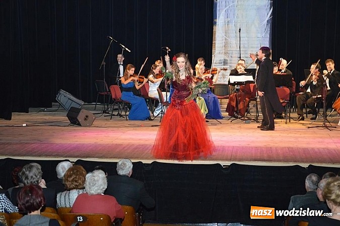 Zdjęcie w galerii na portalu naszwodzislaw.com: Wyjątkowy koncert noworoczny na deskach Miejskiego Ośrodka Kultury w Radlinie  wiadomości z regionu