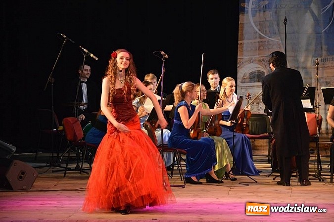 Zdjęcie w galerii na portalu naszwodzislaw.com: Wyjątkowy koncert noworoczny na deskach Miejskiego Ośrodka Kultury w Radlinie  wiadomości z regionu