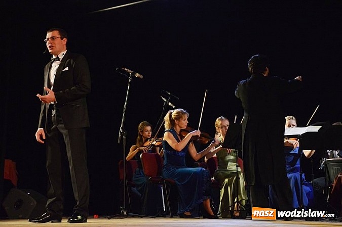 Zdjęcie w galerii na portalu naszwodzislaw.com: Wyjątkowy koncert noworoczny na deskach Miejskiego Ośrodka Kultury w Radlinie  wiadomości z regionu