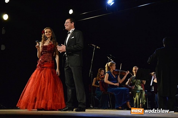 Zdjęcie w galerii na portalu naszwodzislaw.com: Wyjątkowy koncert noworoczny na deskach Miejskiego Ośrodka Kultury w Radlinie  wiadomości z regionu