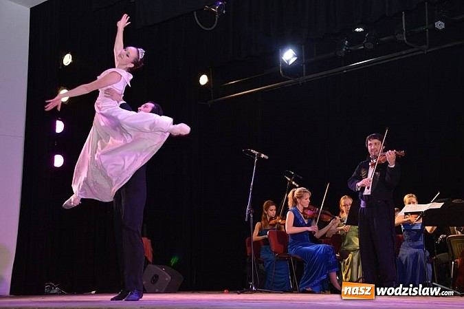 Zdjęcie w galerii na portalu naszwodzislaw.com: Wyjątkowy koncert noworoczny na deskach Miejskiego Ośrodka Kultury w Radlinie  wiadomości z regionu