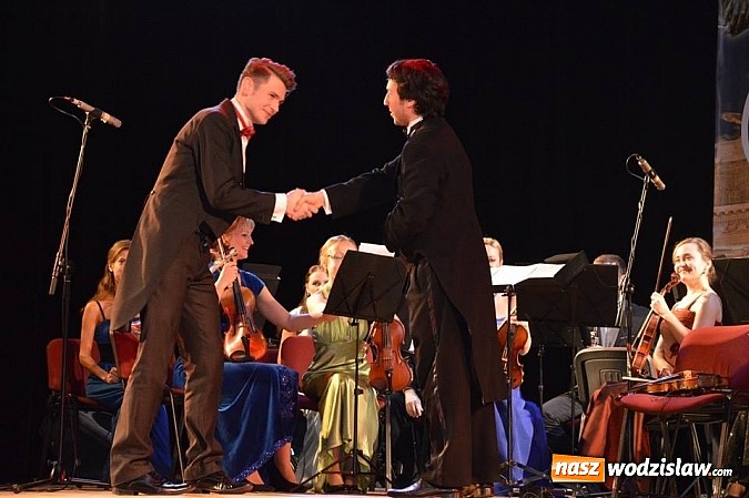 Zdjęcie w galerii na portalu naszwodzislaw.com: Wyjątkowy koncert noworoczny na deskach Miejskiego Ośrodka Kultury w Radlinie  wiadomości z regionu