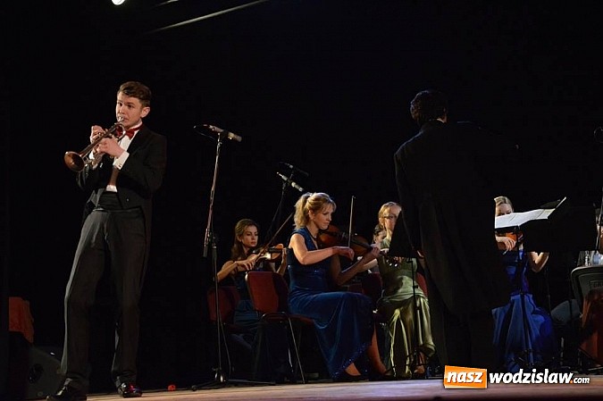 Zdjęcie w galerii na portalu naszwodzislaw.com: Wyjątkowy koncert noworoczny na deskach Miejskiego Ośrodka Kultury w Radlinie  wiadomości z regionu