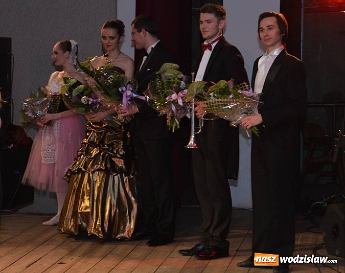 Zdjęcie w galerii na portalu naszwodzislaw.com: Wyjątkowy koncert noworoczny na deskach Miejskiego Ośrodka Kultury w Radlinie  wiadomości z regionu