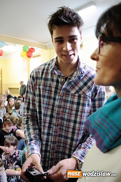 Zdjęcie w galerii na portalu naszwodzislaw.com: Fenomenalny finał 24-godzinnej akcji znanego youtubera z Wodzisława Śląskiego  wiadomości z regionu