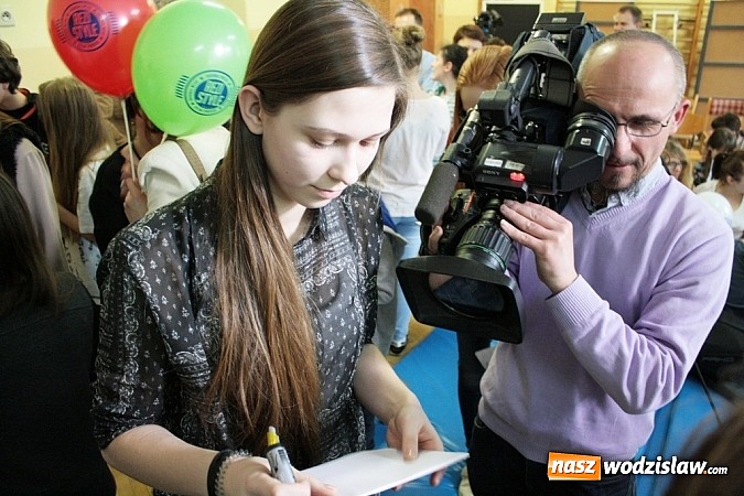 Zdjęcie w galerii na portalu naszwodzislaw.com: Fenomenalny finał 24-godzinnej akcji znanego youtubera z Wodzisława Śląskiego  wiadomości z regionu