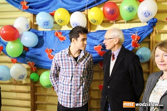 Zdjęcie w galerii na portalu naszwodzislaw.com: Fenomenalny finał 24-godzinnej akcji znanego youtubera z Wodzisława Śląskiego  wiadomości z regionu