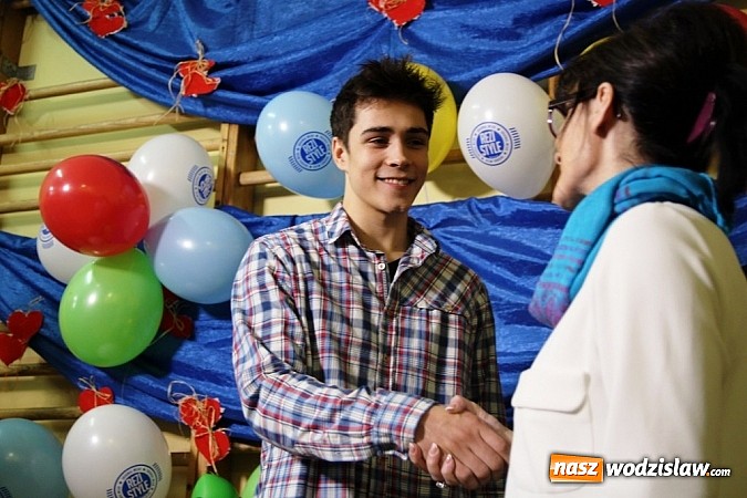 Zdjęcie w galerii na portalu naszwodzislaw.com: Fenomenalny finał 24-godzinnej akcji znanego youtubera z Wodzisława Śląskiego  wiadomości z regionu