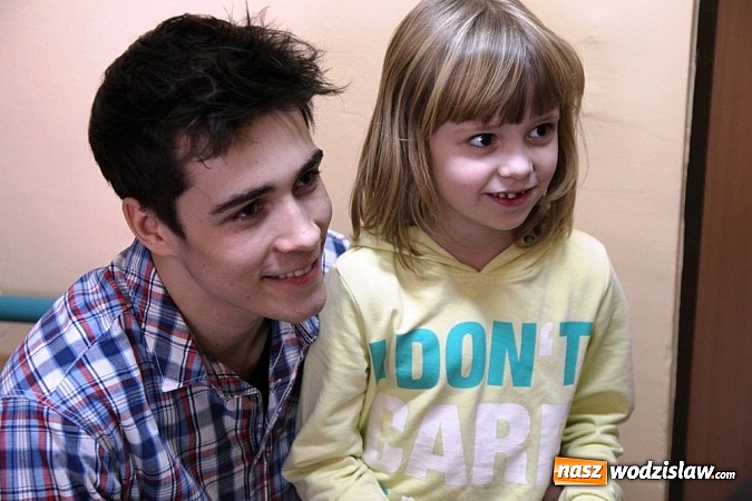 Zdjęcie w galerii na portalu naszwodzislaw.com: Fenomenalny finał 24-godzinnej akcji znanego youtubera z Wodzisława Śląskiego  wiadomości z regionu